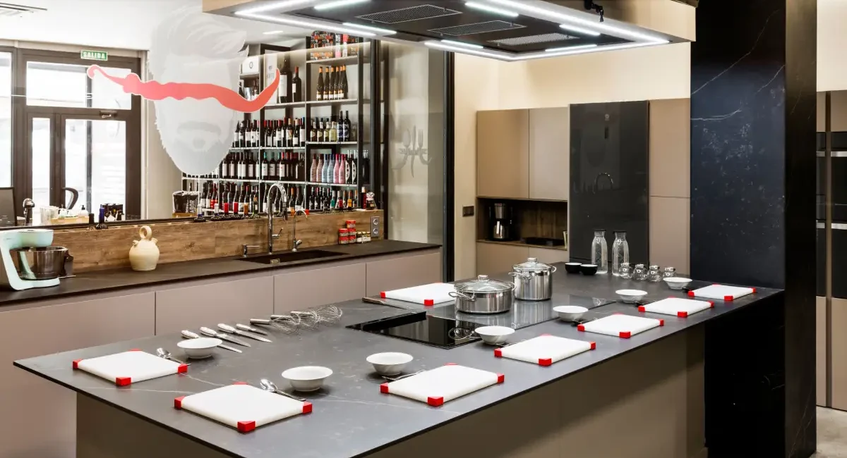 Proyecto de arquitectura restaurante | showroom escuela de sabor 8