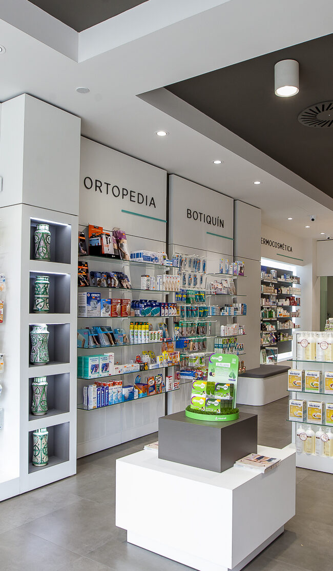 Proyecto de arquitectura contract | Farmacia Salanova 2