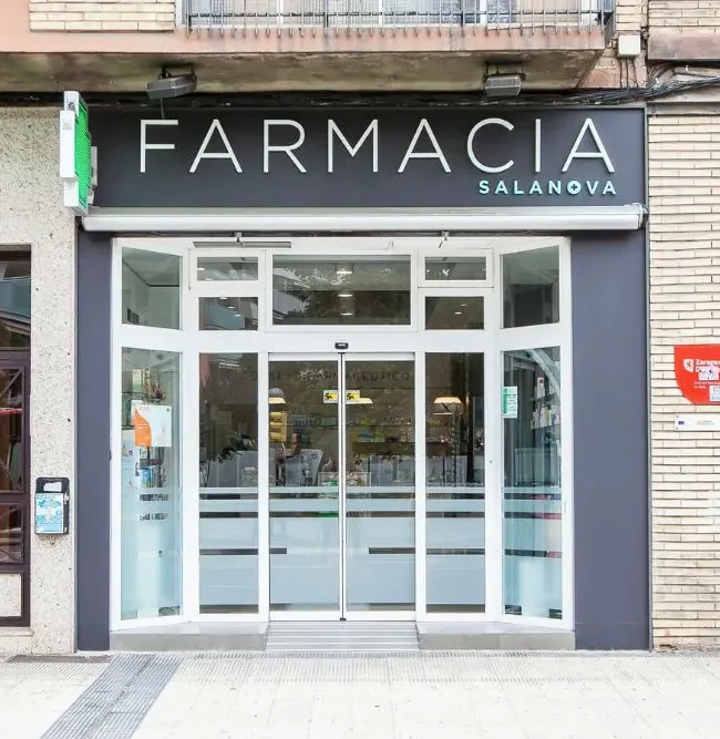 Proyecto de arquitectura contract | Farmacia Salanova 1