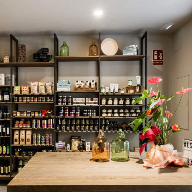 Interiorismo en espacios gastronómicos - Showroom Escuela de Sabor 3