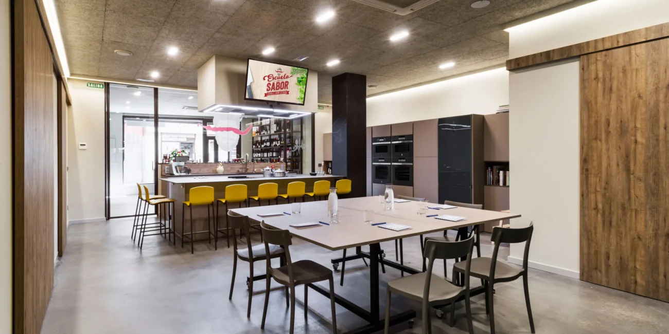 Interiorismo en espacios gastronómicos - Showroom Escuela de Sabor 7