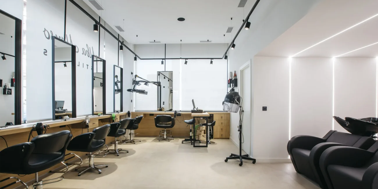 Interiorismo en comercios - Peluquería en Pamplona 2