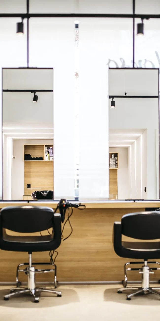Interiorismo en comercios - Peluquería en Pamplona 3