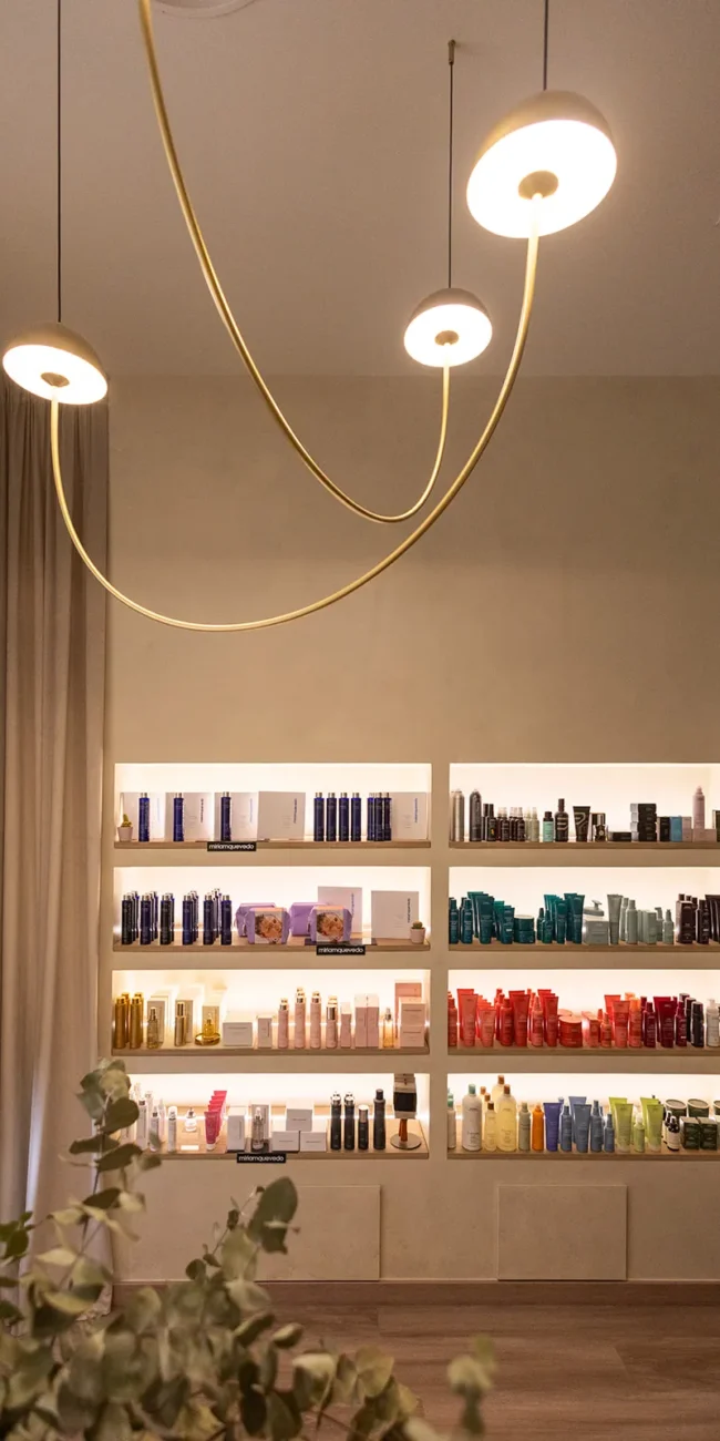 Interiorismo en comercios - Peluquería Laia Coiffeur 3