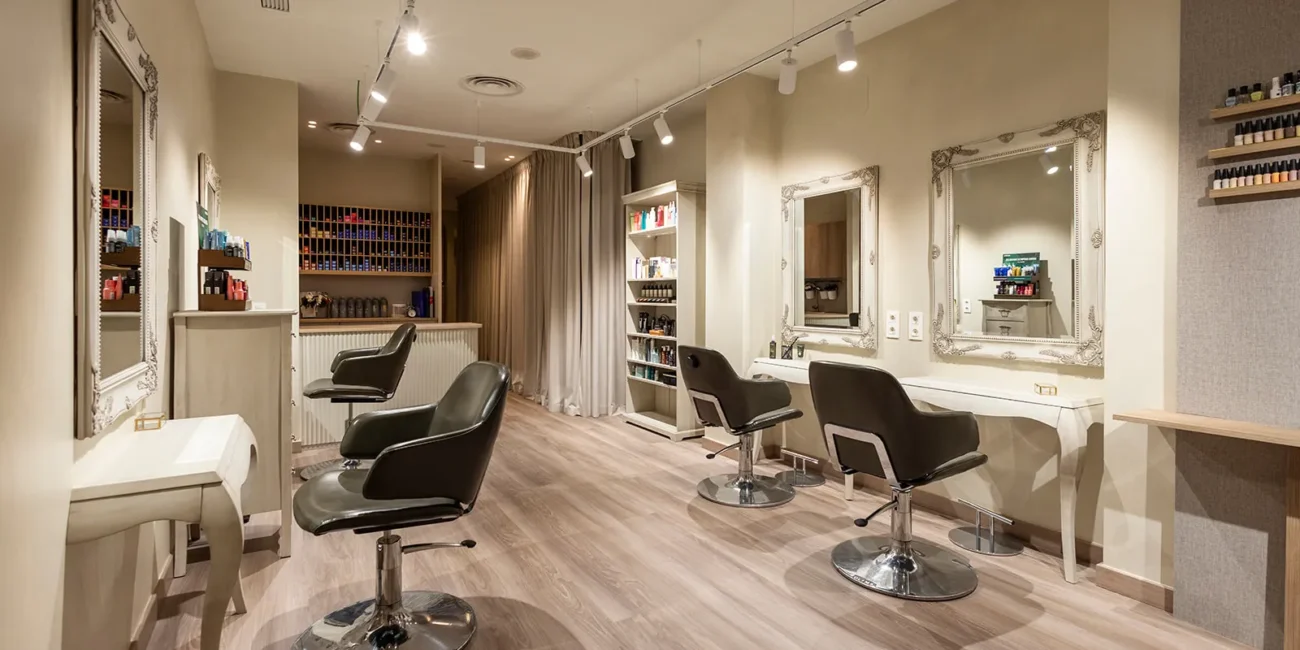 Interiorismo en comercios - Peluquería Laia Coiffeur 5