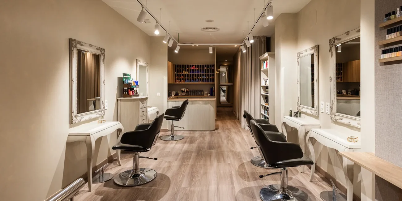 Interiorismo en comercios - Peluquería Laia Coiffeur 6