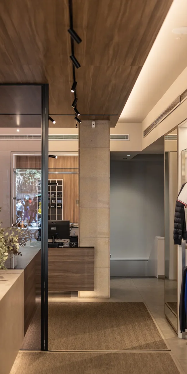 Interiorismo en comercios - Reija Hombre 5