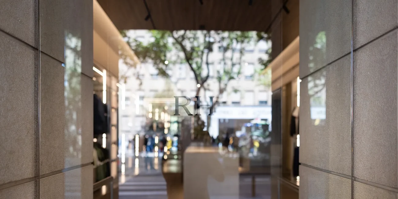 Interiorismo en comercios - Reija Hombre 8