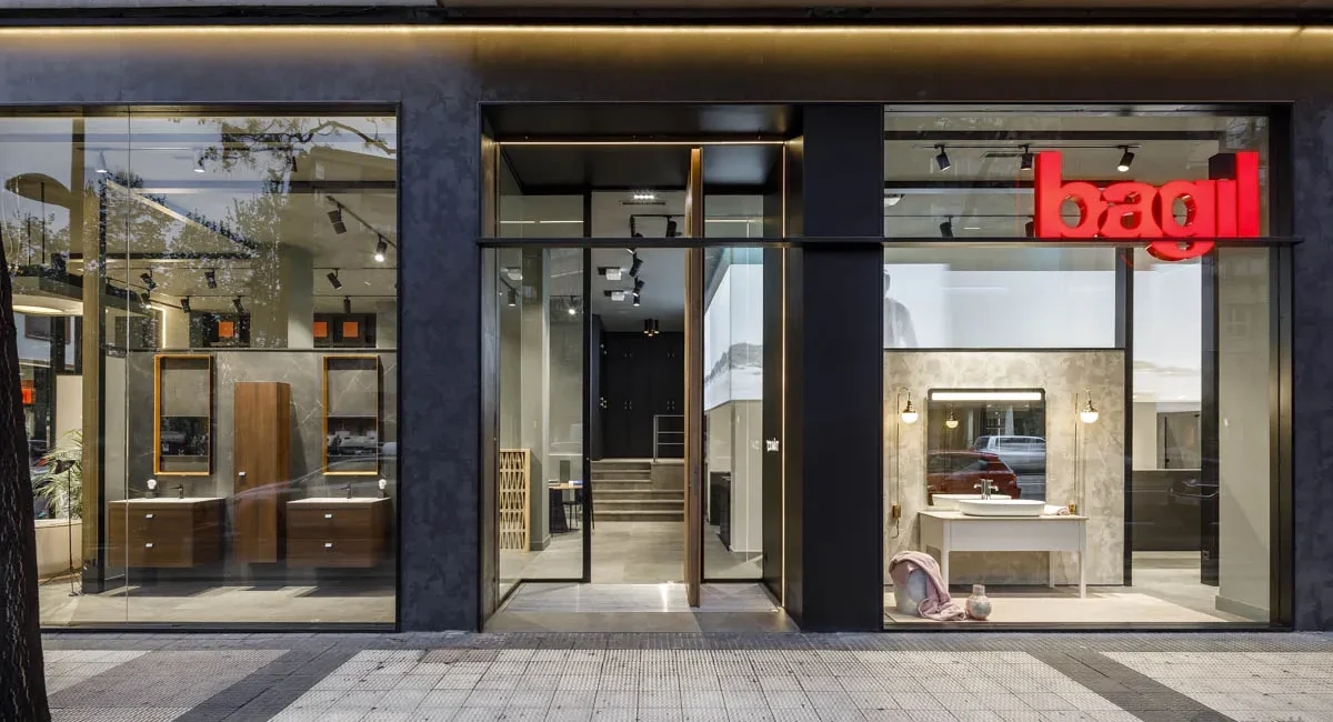 Interiorismo en comercios - Showroom Bagil 1