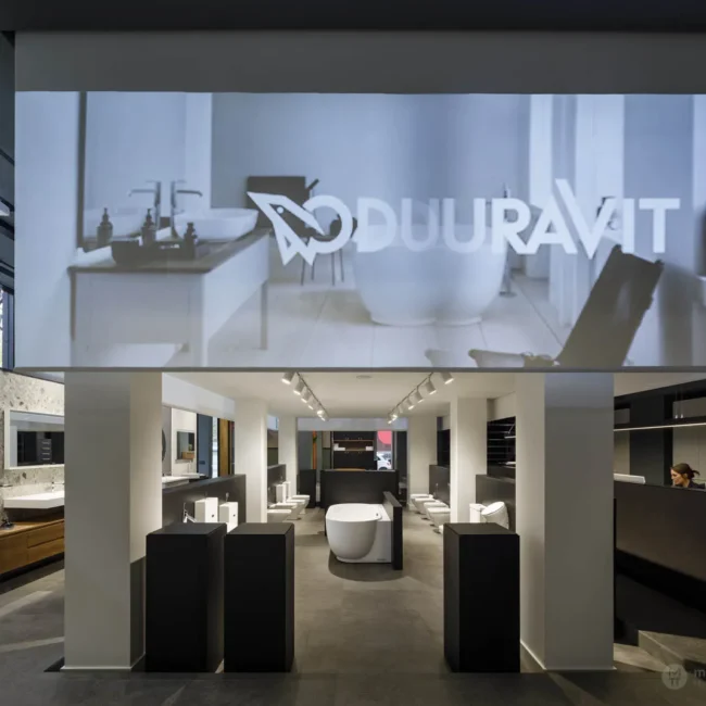 Interiorismo en comercios - Showroom Bagil 8