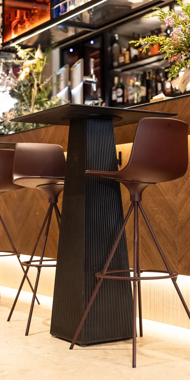 Interiorismo en espacios gastronómicos - Asador La Garnacha 12